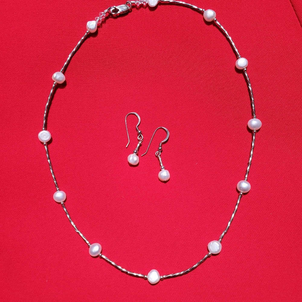 Earrings and necklace set